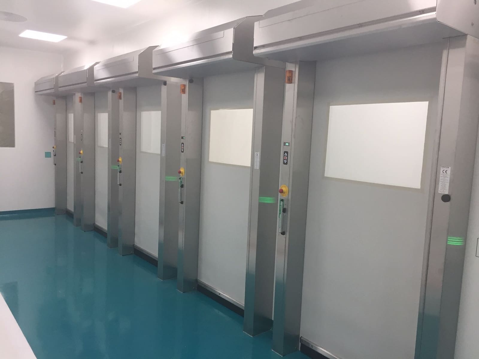 Cleanroom Compact high speed door for ISO Class 6 and 7 cleanrooms