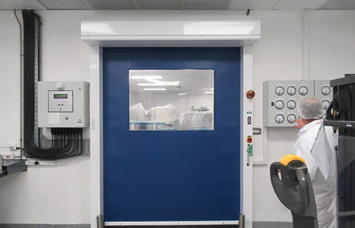 Cleanroom Compact high speed roll-up door installed in a cleanroom