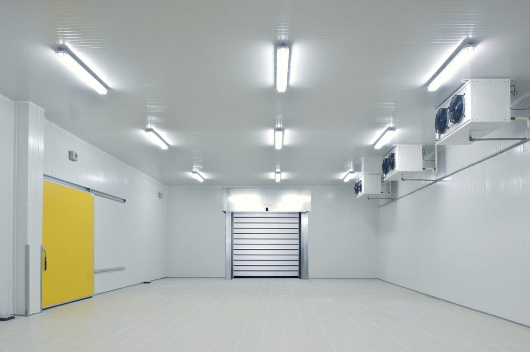 EFA-SST TK-100 deep freeze spiral door installed on a cold store opening