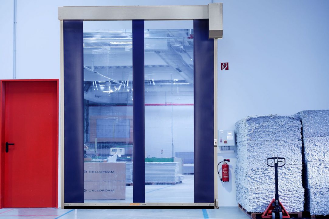 EFA-SRT MTL fabric high speed roll-up door front view