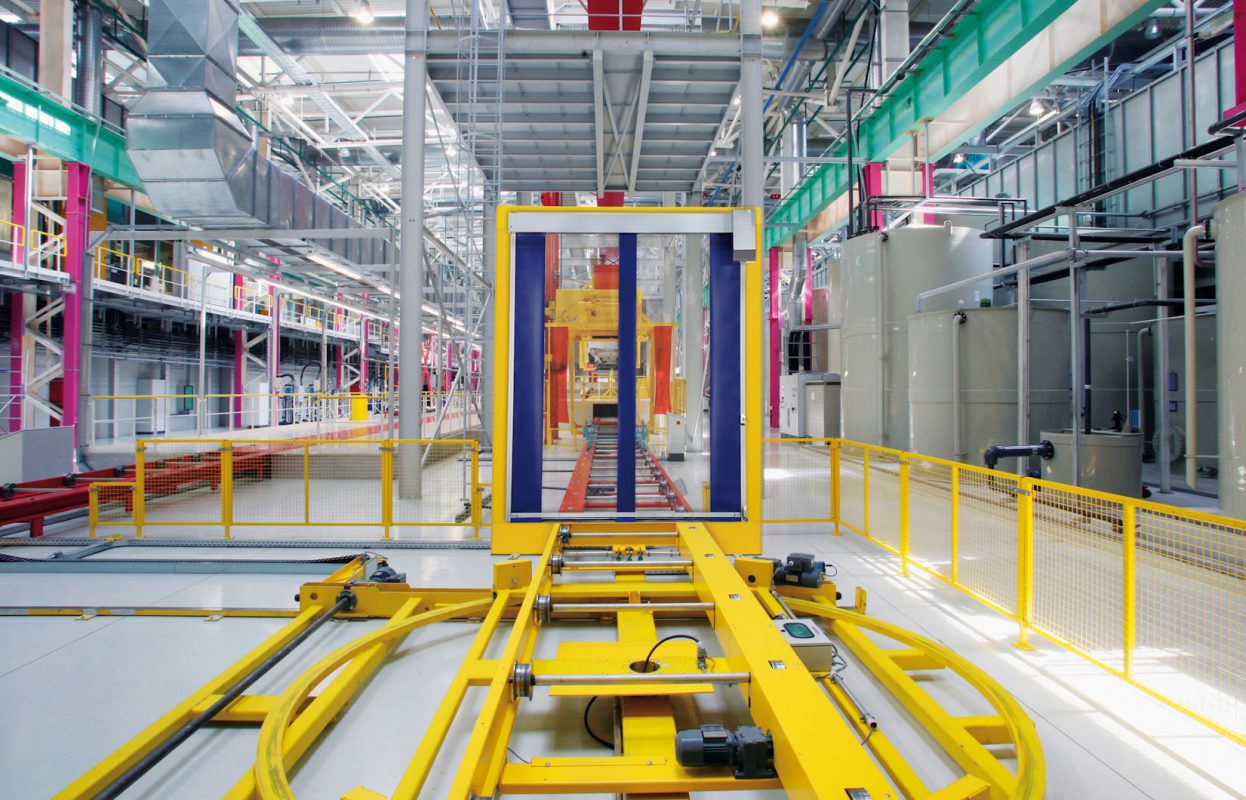 EFA-SRT MTL fabric roll-up door production preview in a logistics setting