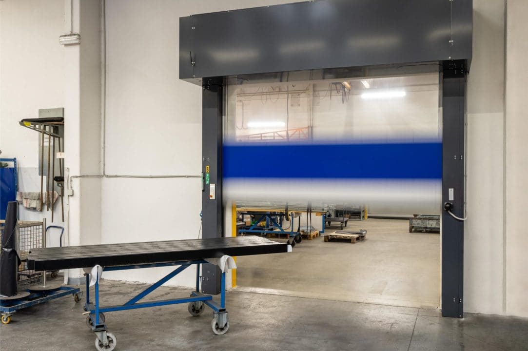 EFA-STR Flex high speed roll-up door in operation for fast material flow