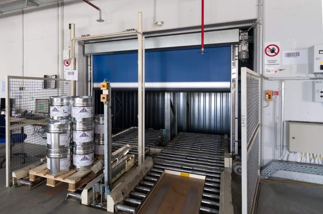 Machine Protection Performance door with modular aluminium frame and wall or freestanding mounting