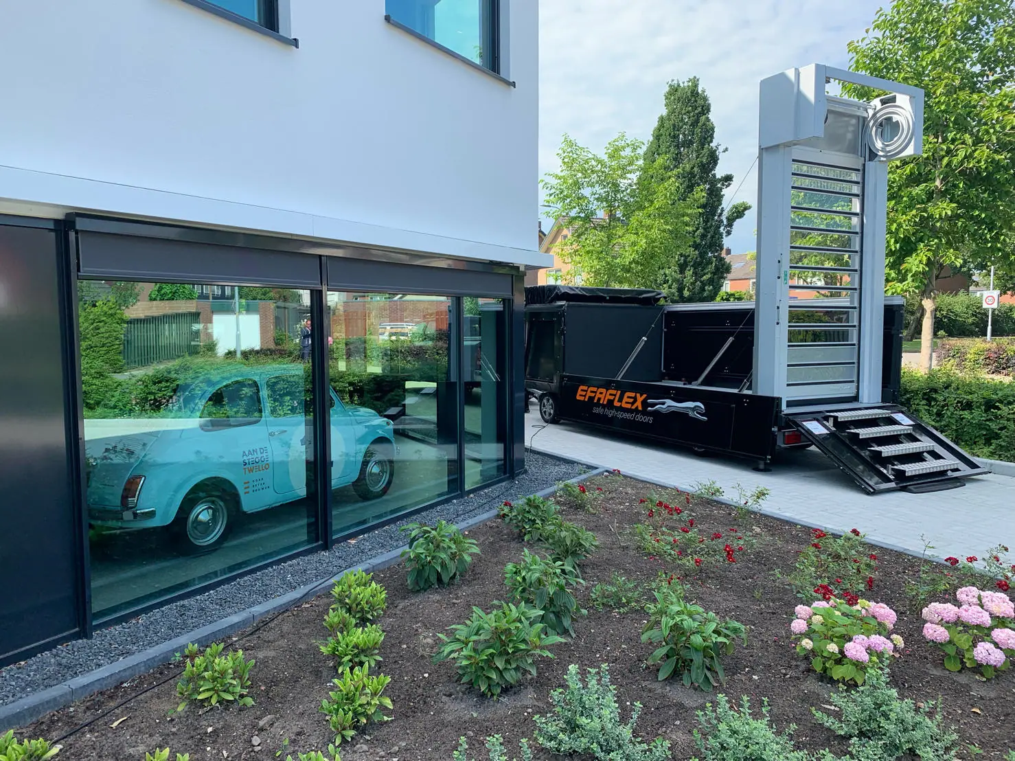 EFAFLEX Door Trailer Tour
